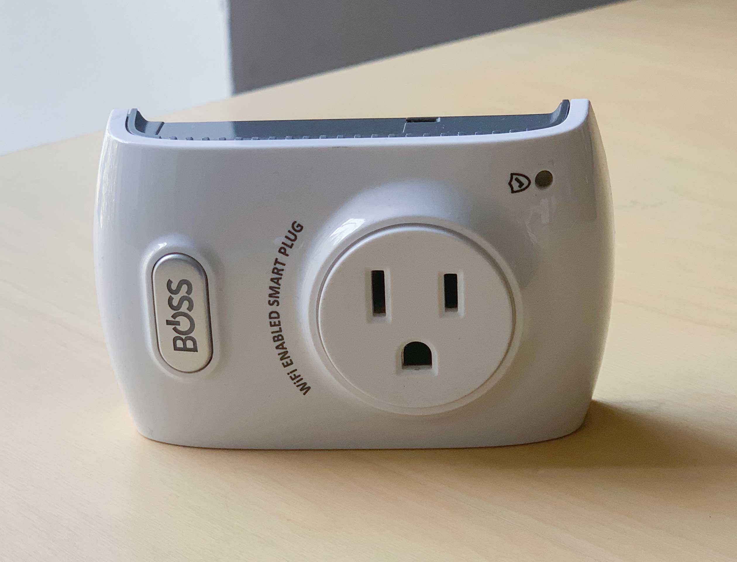 BOSS-Controls-120 smart plug