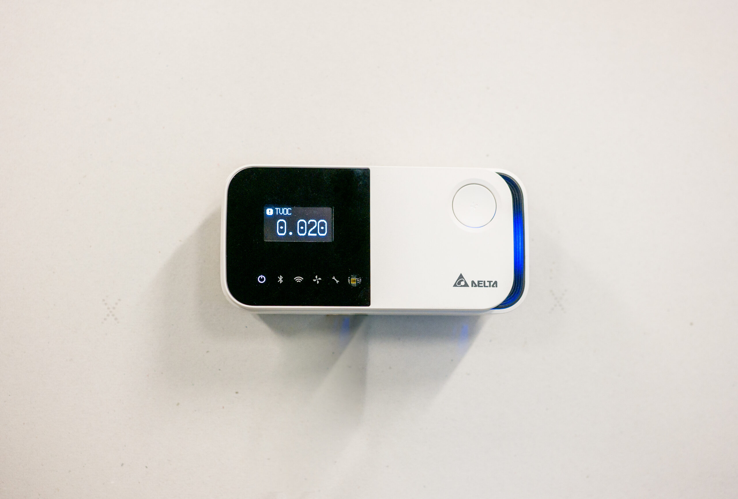 Delta UNOnext Indoor Air Quality Monitor Carbon Dioxide (C02) Sensor Image